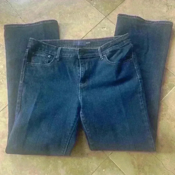 Levi’s Classic Curve Boot Cut Jeans size 12 excellent condition. No flaws. - Picture 3 of 12